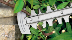 Bosch Heckenschere AdvancedHedgeCut 65 (500 Watt, Messerlänge: 65 cm, für große Hecken, Messerabstand: 34 mm, im Karton)