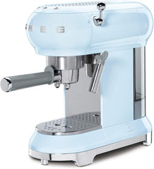 Smeg, ECF01WHEU Manual Espresso -Maschine, Cappuccino -System, Thermoblock, große Tassengehäuse und Doppelkaffeefunktion, 1 l Wassertank, kompakte Abmessungen, 1350W, Weiß